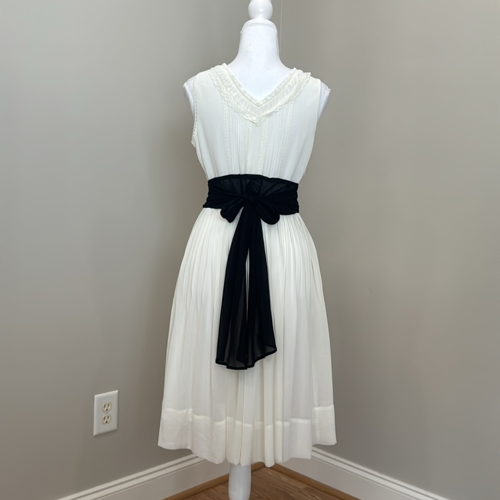White Dress with Crisscross V-Neck Front & Black Waistband that Ties in the Back - Picture 6 of 8